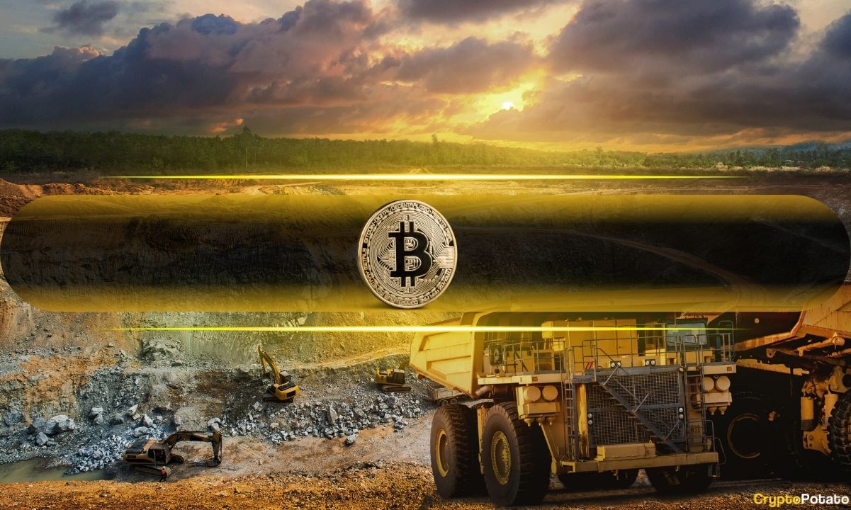 US Bitcoin Miners Gear Up for Halving, Relocate Aging Equipment Abroad