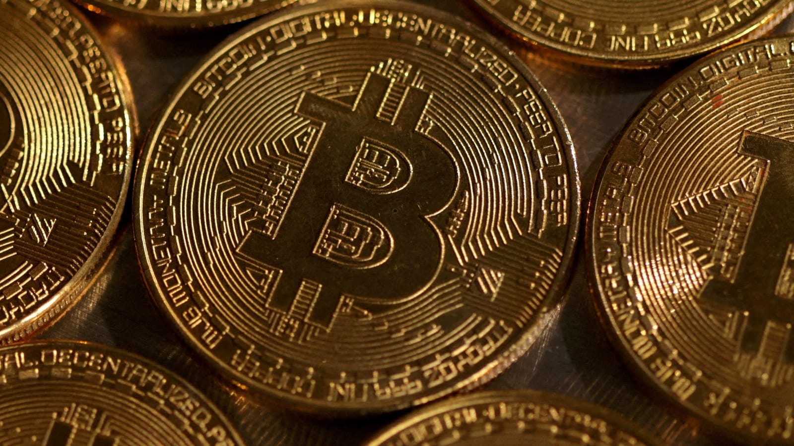 Le Bitcoin dépasse les 70 000 dollars, suscitant l'espoir d'une reprise continue