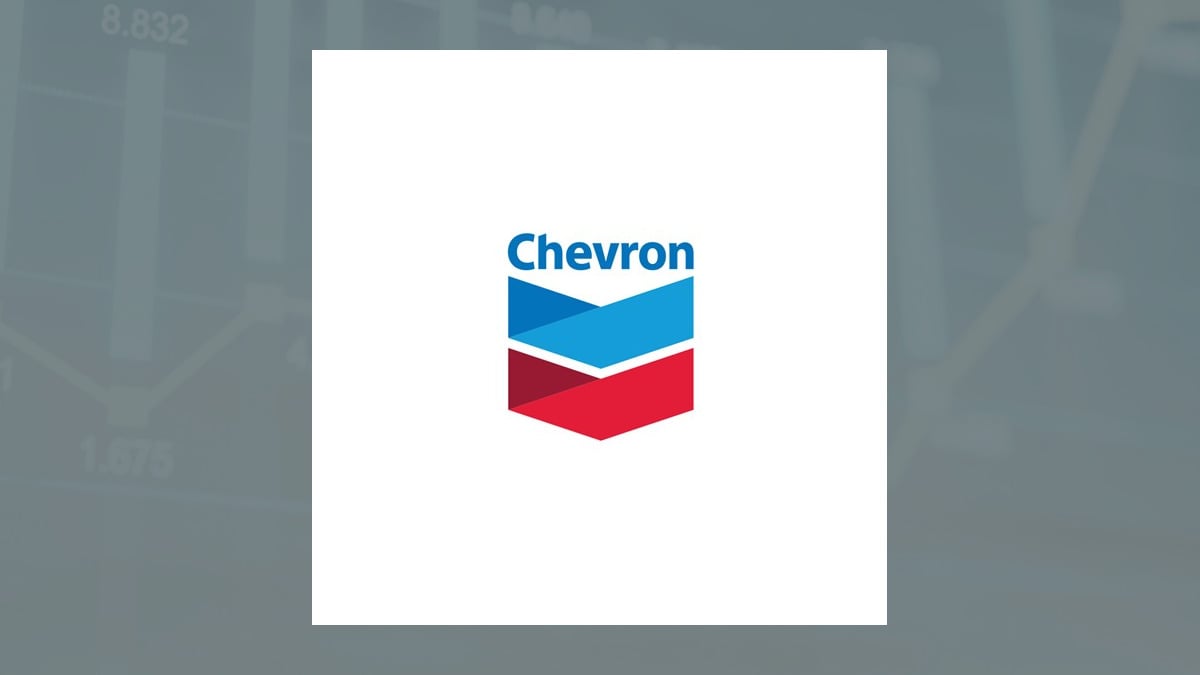 Chevron Co. (NYSE:CVX) Shares Bought by Red Door Wealth Management LLC