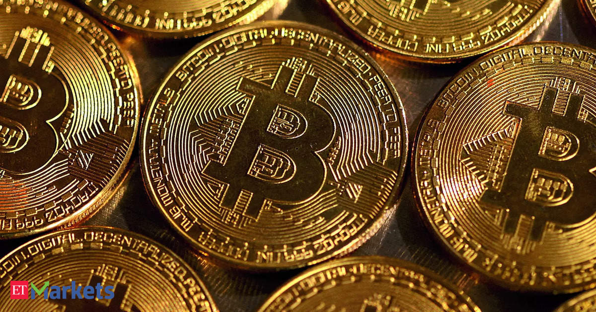 Bitcoin steigt angesichts der Marktvolatilität stark an und übertrifft traditionelle Vermögenswerte