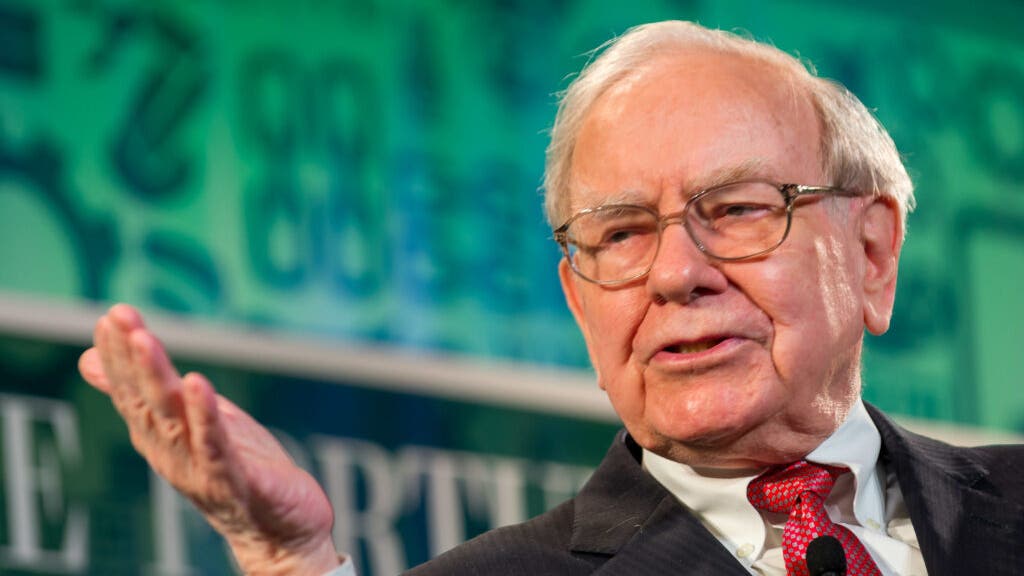 Buffett's Crypto Contradiction: Bitcoin Skepticism Coexists with Lucrative Nu Holdings Investment