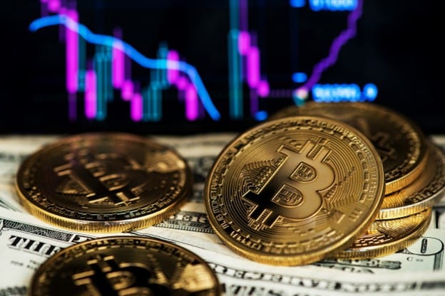 Bitcoin Dips as BTC ETF Outflows Surge Amid Market Uncertainty