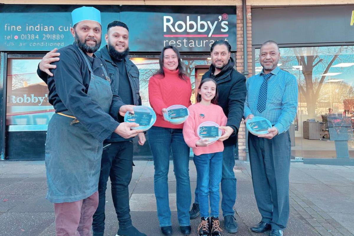 Kingswinford Restaurant Teams Up with Community Leaders to Feed the Needy