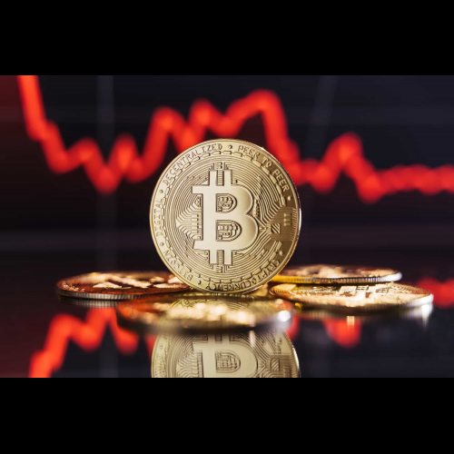 Bitcoin Defies Bearish Pressure, Surges Past $70K as Institutional Interest Grows