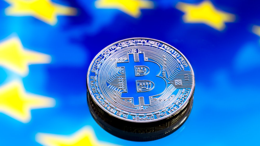 L’approbation de l’ETF Bitcoin alimente la demande au milieu du débat en cours sur la valeur intrinsèque