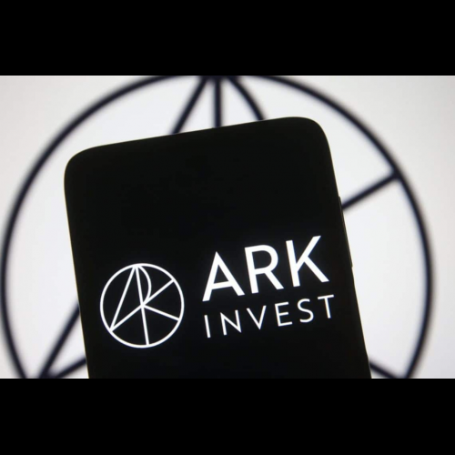 Bitcoin ETF Market Soars as ARK 21Shares Tops $200 Million in Daily Inflows