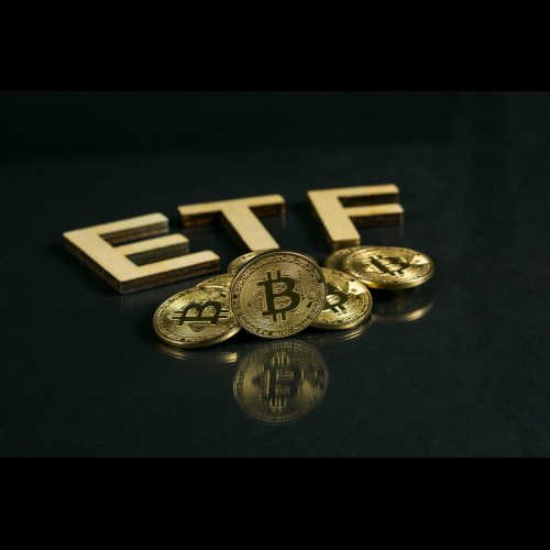 Les ETF Bitcoin et l’intelligence artificielle révolutionnent le paysage financier : une ascension symbiotique