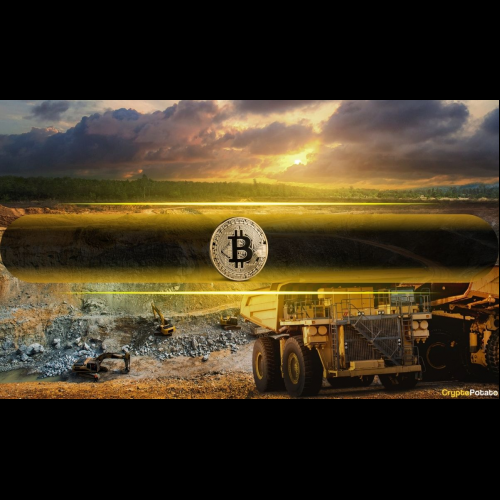 US Bitcoin Miners Gear Up for Halving, Relocate Aging Equipment Abroad