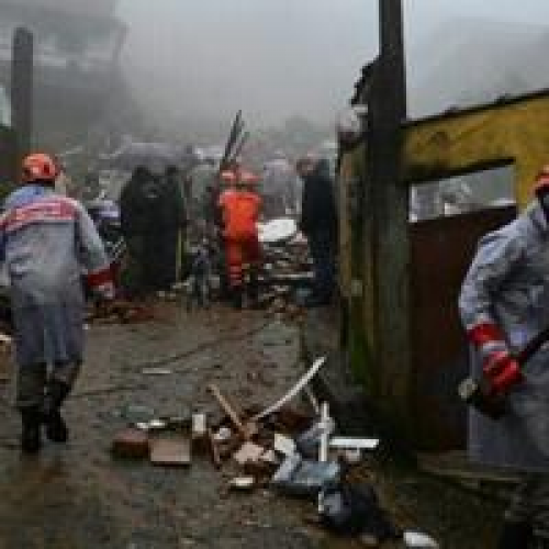 巴西東南部遭傾盆大雨襲擊 10多人死亡