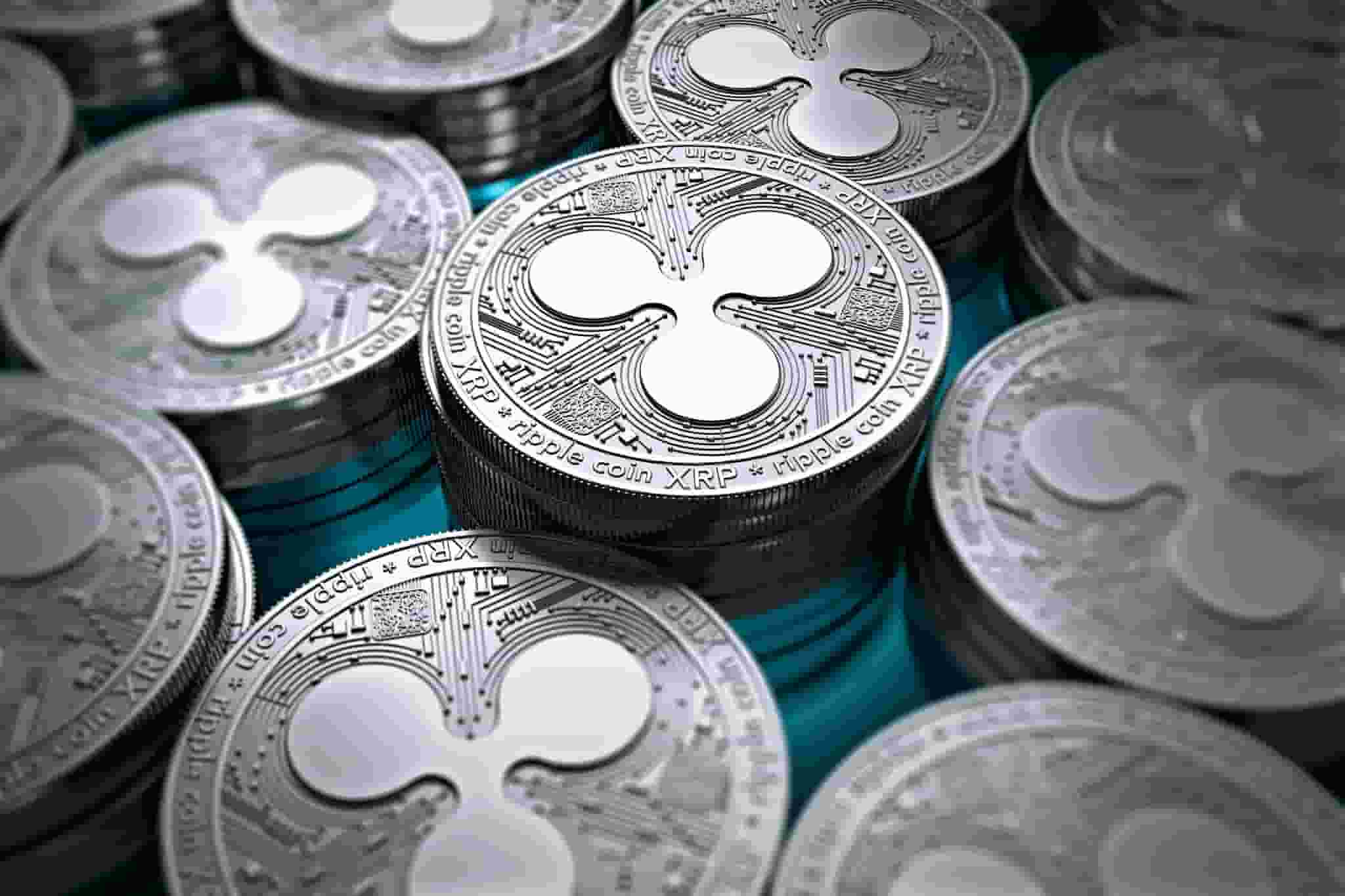 정점에 있는 XRP: 시장 낙관론과 Ripple 스테이블코인 출시로 정서가 향상되지 않음