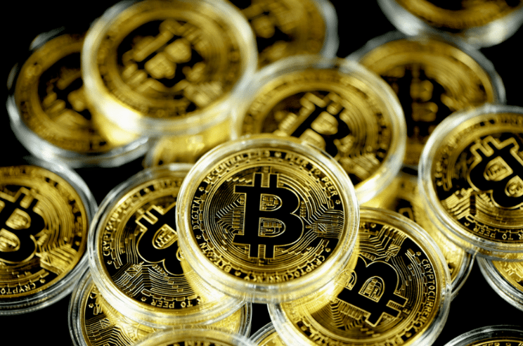 Altcoin Bloodbath: Bitcoin Plunge Sparks Massive Sell-Off