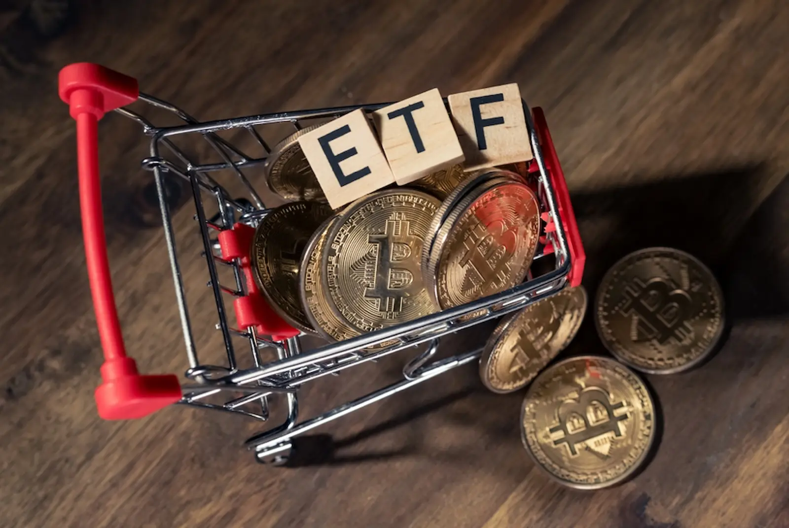 Bitcoin ETFs Slump as ARK Invest Withdraws, InQubeta's Rise Sparks Altcoin Optimism