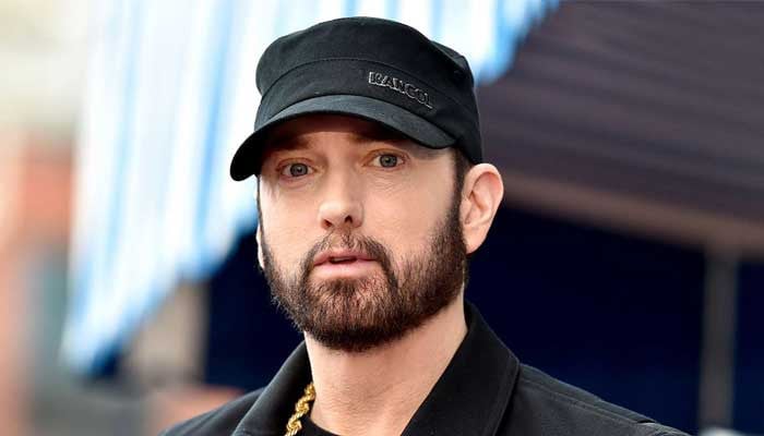 Eminem commémore son 16e anniversaire de sobriété avec une puce commémorative à la pointe de la technologie