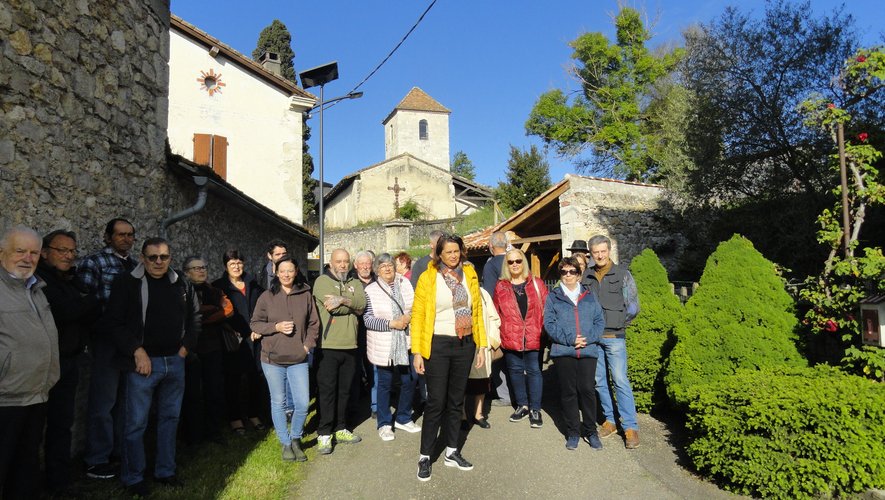 Le rassemblement à la mairie favorise les liens communautaires et protège le patrimoine à Plaichac