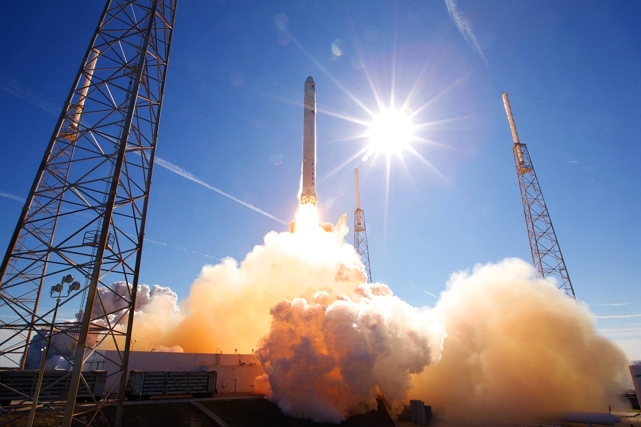 SPACEX Meme Token Soars, But Red Flags Emerge; DOGEVERSE Presale Promises Multi-Chain Rewards