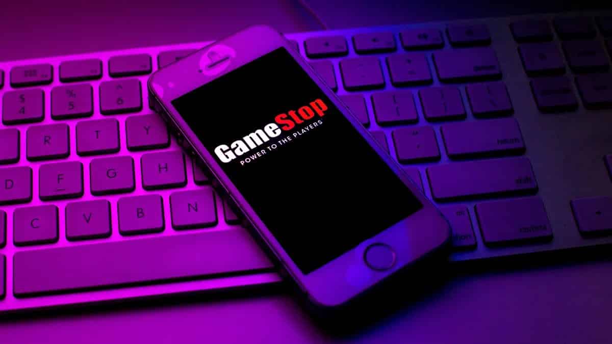 Meme 币飙升：GameStop 集会后涌入 50 亿美元