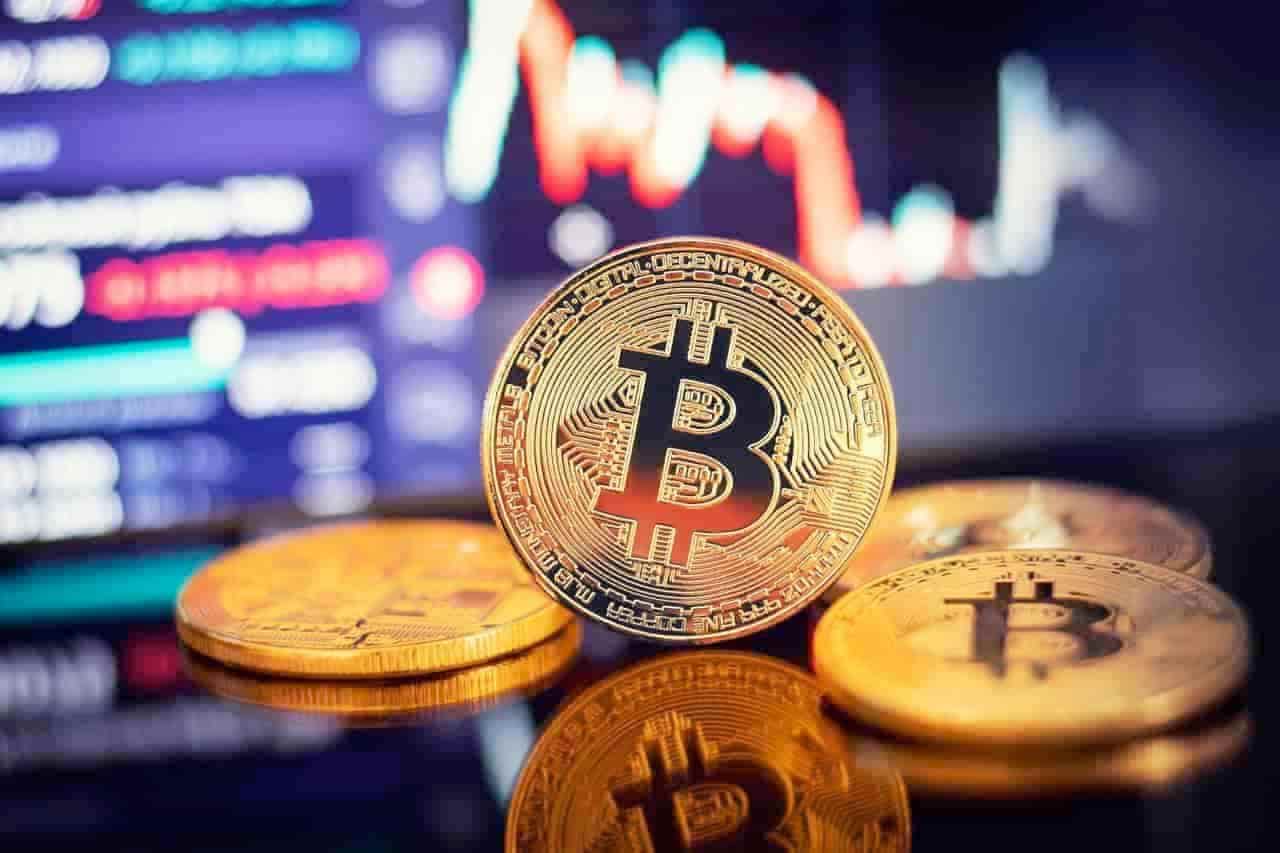 Bitcoin (BTC) Price Update: Economic Reports Raise Recession Fears, But Analysts See an Opportunity