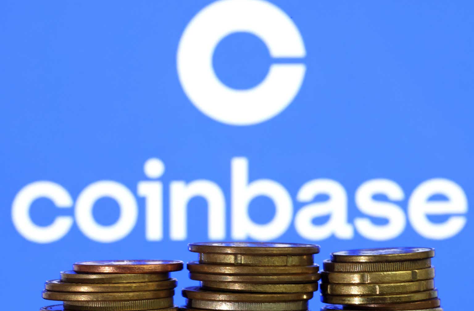 Coinbase Global, Inc.（納斯達克股票代碼：COIN）股價下跌約 5%