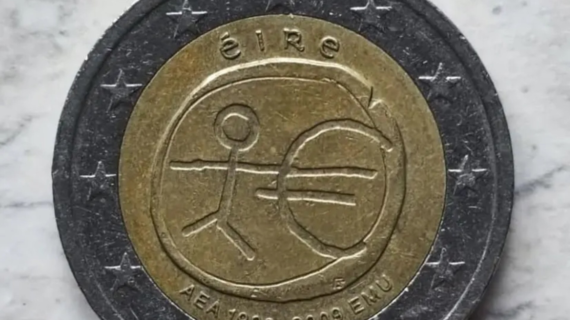 A "RARE" €2 coin is being sold for hundreds of euro online - and you may have one at home