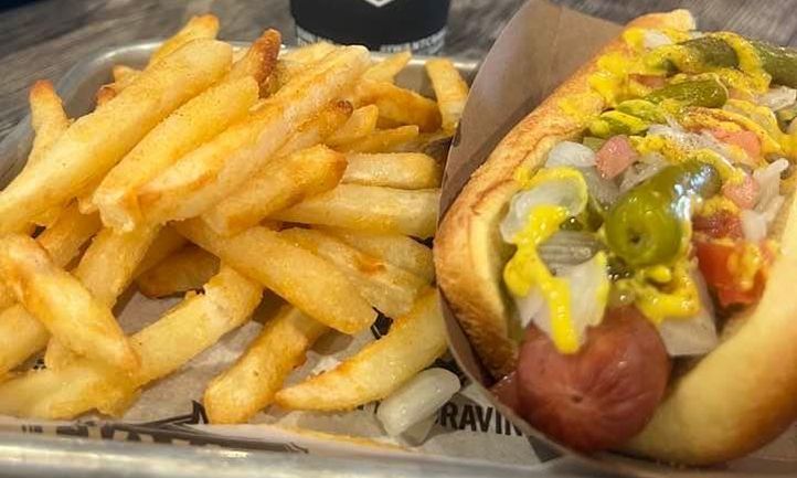 Crave Hot Dogs & BBQ 奧卡拉新店開業