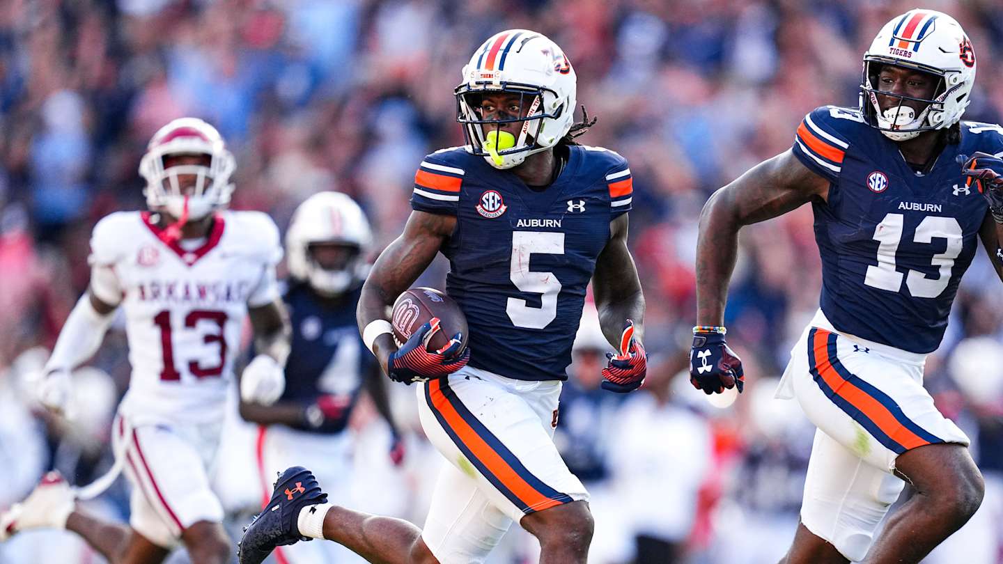 Auburn Football Stock Report: 아칸소를 상대로 누가 개선되고 퇴보했습니까?