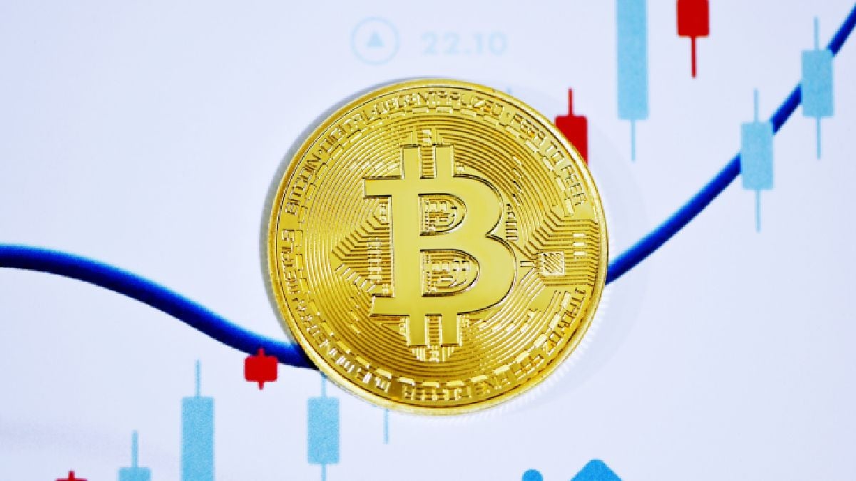 Bitcoin, Ether See Red as Crypto Market Sentiment Remains Divided