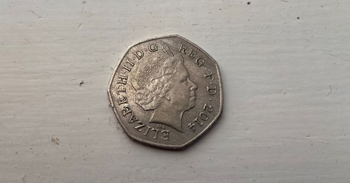 Les Britanniques sont invités à vérifier leurs pièces de 50 pence, car une rare « erreur » de conception pourrait valoir une fortune