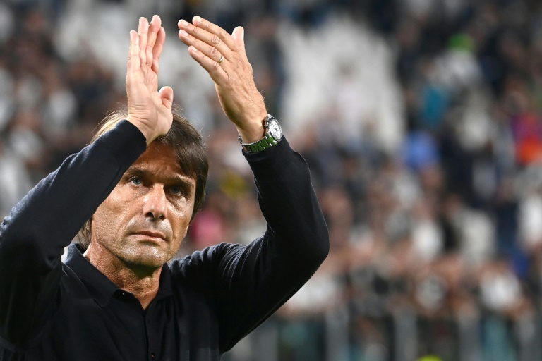 Conte keeps Napoli feet on the ground despite Serie A return to the top