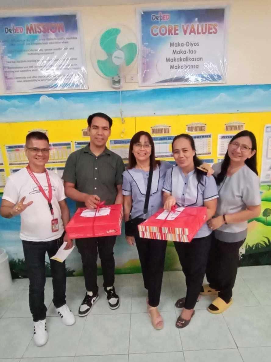 Mayor Lazatin Sends Personal Greeting Cakes to 67 Public Schools in Angeles City in Celebration of Teachers’ Day