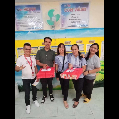 Mayor Lazatin Sends Personal Greeting Cakes to 67 Public Schools in Angeles City in Celebration of Teachers’ Day