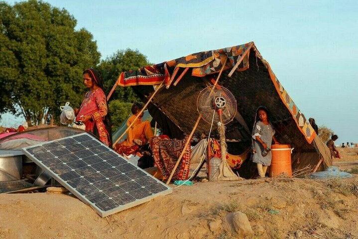 SAFWCO fournit des fonds de secours à 26 000 familles touchées par les inondations dans le district de Sanghar