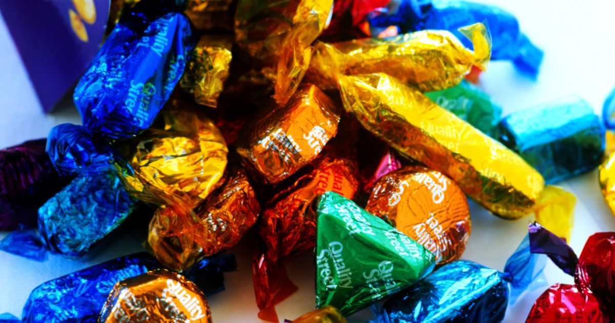 Quality Street-Fans erwartet eine große Veränderung, da Nestlé im Zuge der Nachhaltigkeitsinitiative auf Plastikbecher statt Papier verzichtet