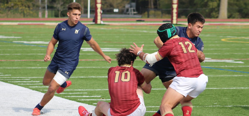 Navy absorbe la pression et termine en force pour vaincre Walsh, 40-11