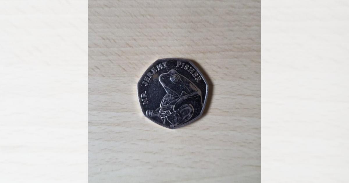 Une pièce rare de 50p représentant le personnage de Beatrix Potter, M. Jeremy Fisher, est répertoriée sur eBay pour 10 000 £