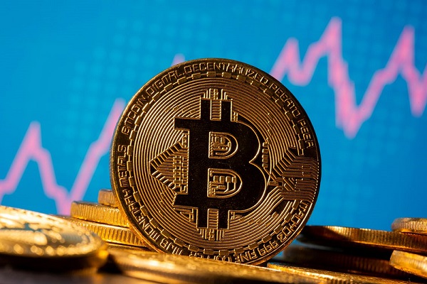 Peter Brandt Predicts Bitcoin (BTC) Will Skyrocket to $150,000, Unveils His Crypto Portfolio