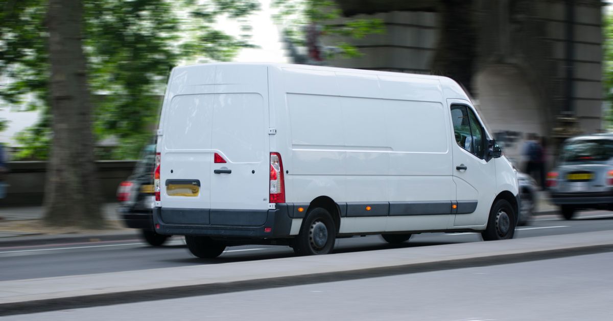 Les conducteurs de camionnettes passent l'équivalent d'un mois chaque année au volant, selon un récent sondage. Cela a suscité des inquiétudes, un cinquième des sondés craignant que la quantité de conduite qu'ils conduisent puisse avoir un imp