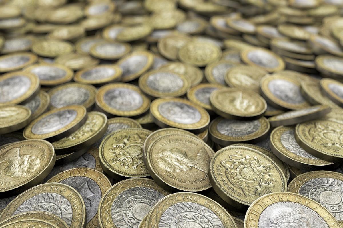 ‘Extremely rare’ £1 coin from 1983 is being sold by a Stroud seller for £2.5k