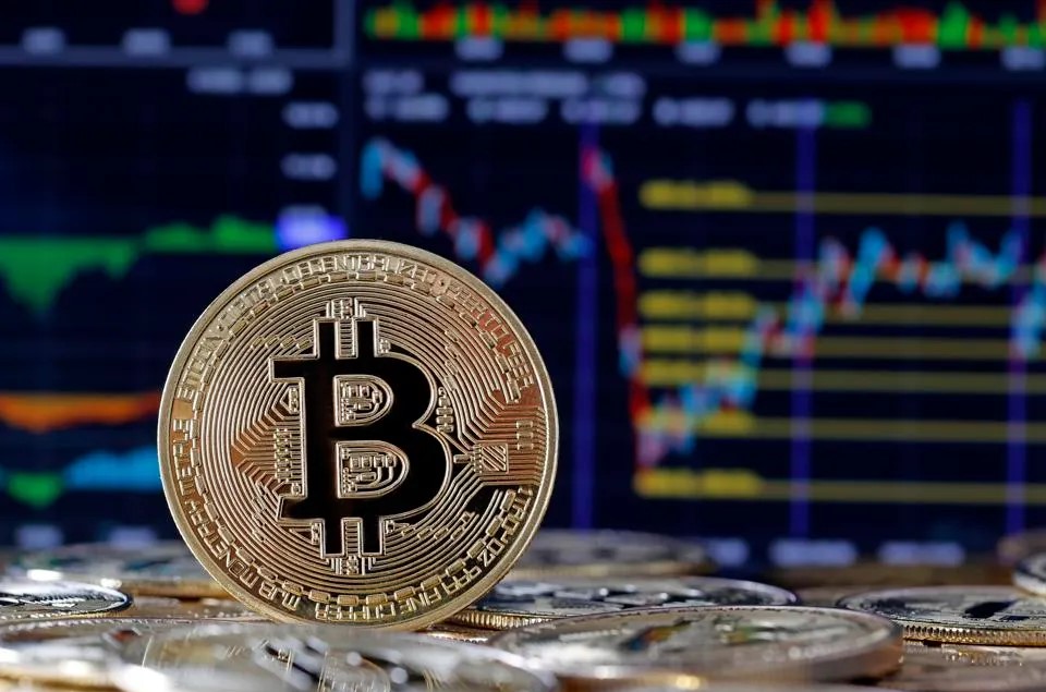 Bitcoin Triggers Buy Signal After Price Hits Second Green Month Candle