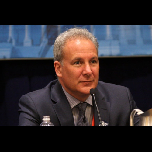 Peter Schiff émet un avertissement sévère concernant la création par le gouvernement américain d'une réserve de Bitcoin et prédit une catastrophe économique