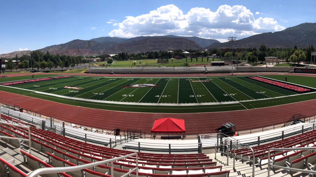 Utah High School Football Game Replaces Coin Toss With Helicopter Drop, Captains' Wrestling Match