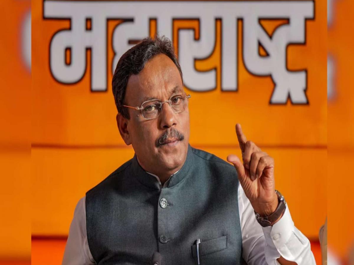 BJP 비노드 타우데(Vinod Tawde) 사무총장은 유권자들에게 영향력을 행사하기 위해 자금을 분배했다는 의혹을 일축했습니다.