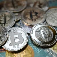 Bitcoin approche les 100 000 $ alors que la guerre éclipse les approvisionnements en brut américain et que les actions divergent