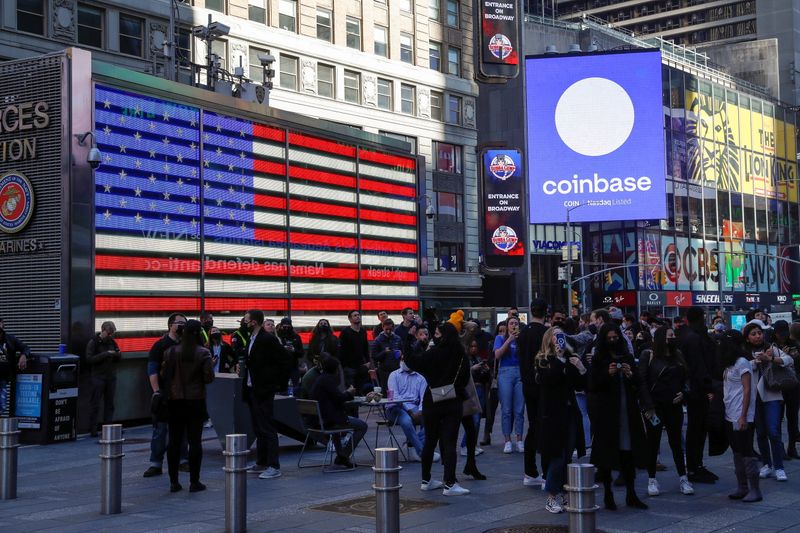 Coinbase Global, Inc.(NASDAQ:COIN), 최고인사책임자의 최근 주식 거래에 반영된 바와 같이 상당한 시장 모멘텀을 확인