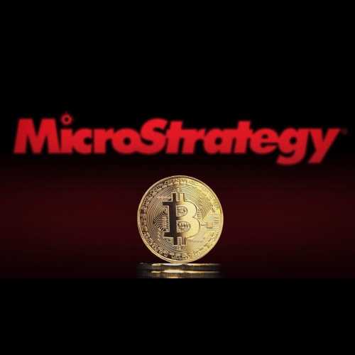 MicroStrategy の変革: Nasdaq-100 上場への影響