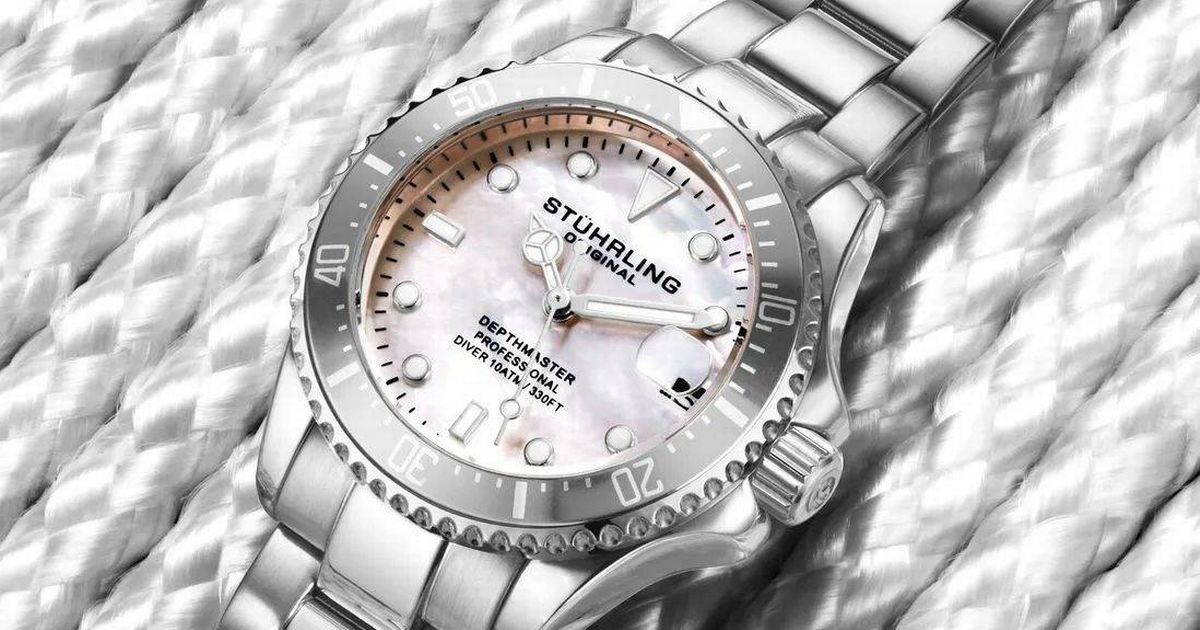 Diese STÜHRLING Original Depthmaster-Uhr wurde um 422,76 £ reduziert – und sie ist perfekt für Weihnachten