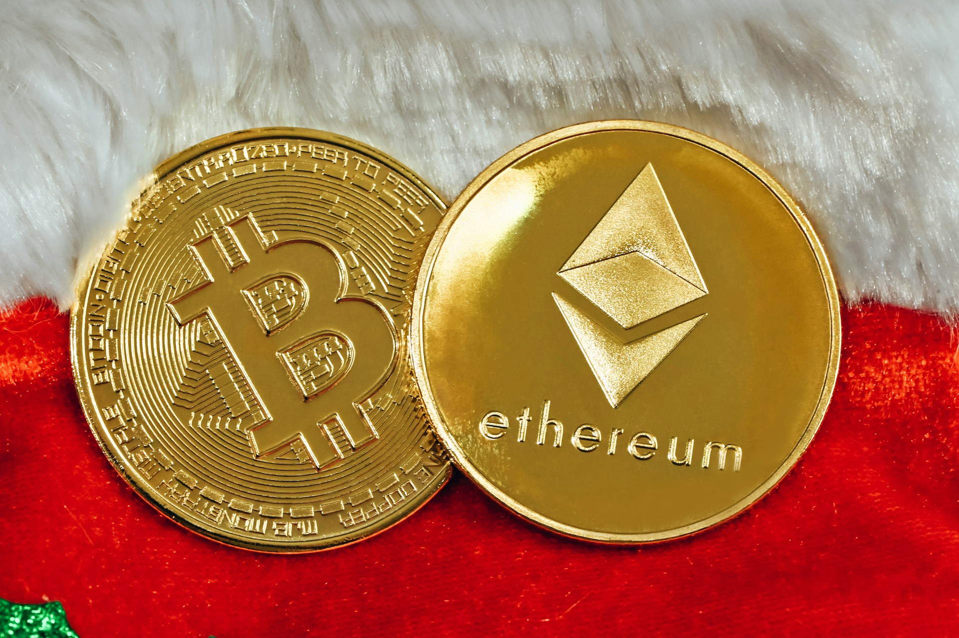 Bitcoin-ETFs kämpfen mit Abflüssen, da Ethereum-ETFs wachsendes Interesse wecken, was Spekulationen über die Altcoin-Saison auslöst