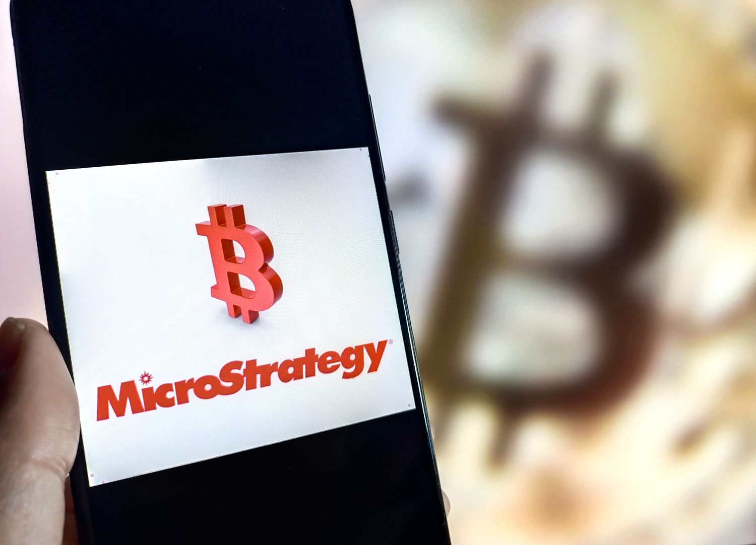 MicroStrategy (MSTR) hat in der vergangenen Woche mehr Bitcoin (BTCUSD) gekauft, womit das Unternehmen acht Wochen in Folge mehr von der digitalen Währung erworben hat