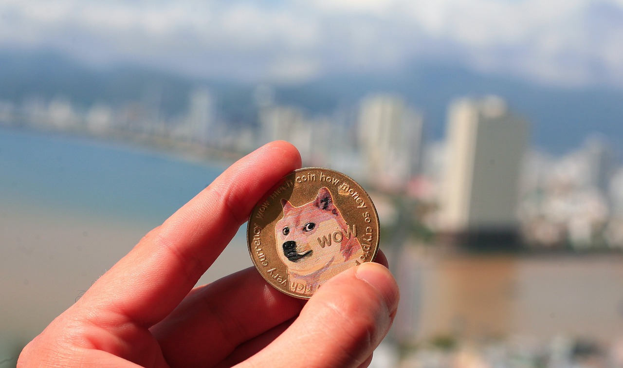 Analyse des prix du Dogecoin (DOGE) : le DOGE augmente de 16 % alors que les taureaux visent 0,40 $, quelle est la prochaine étape ?