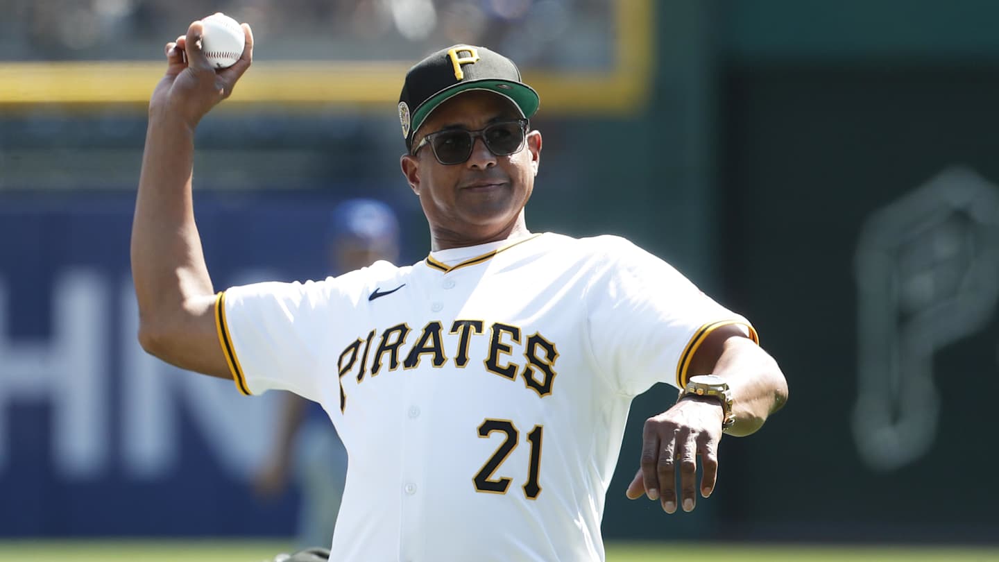 Roberto Clemente Commemorative Coin Act Introduced in Congress