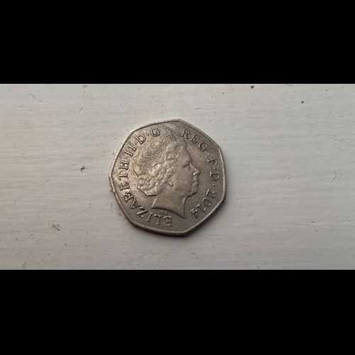 Une pièce rare de 50p se vend 155 £ après avoir déclenché une guerre d'enchères en ligne